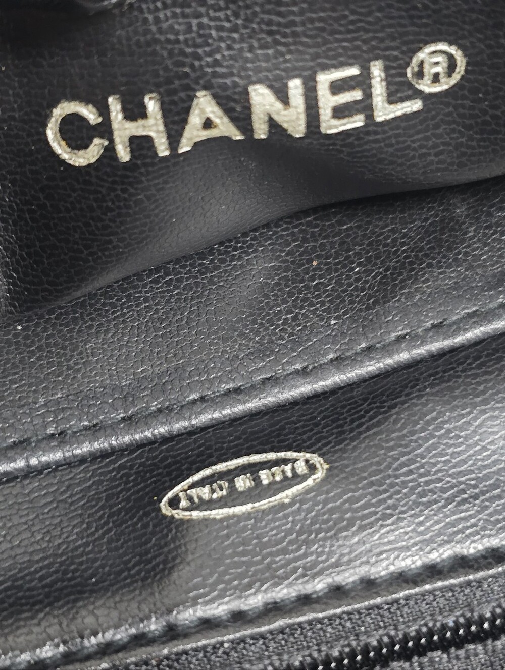 Chanel Black Quilted Leather Shoulder Bag with Gold Chain - Picture 9 of 12